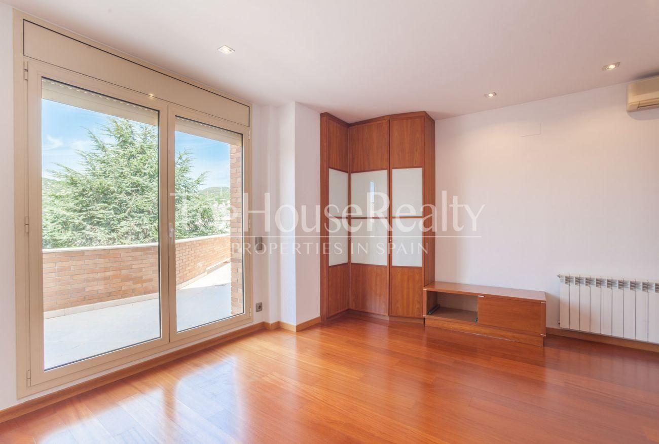 Large villa in the exceptional area of Sant Just Desvern