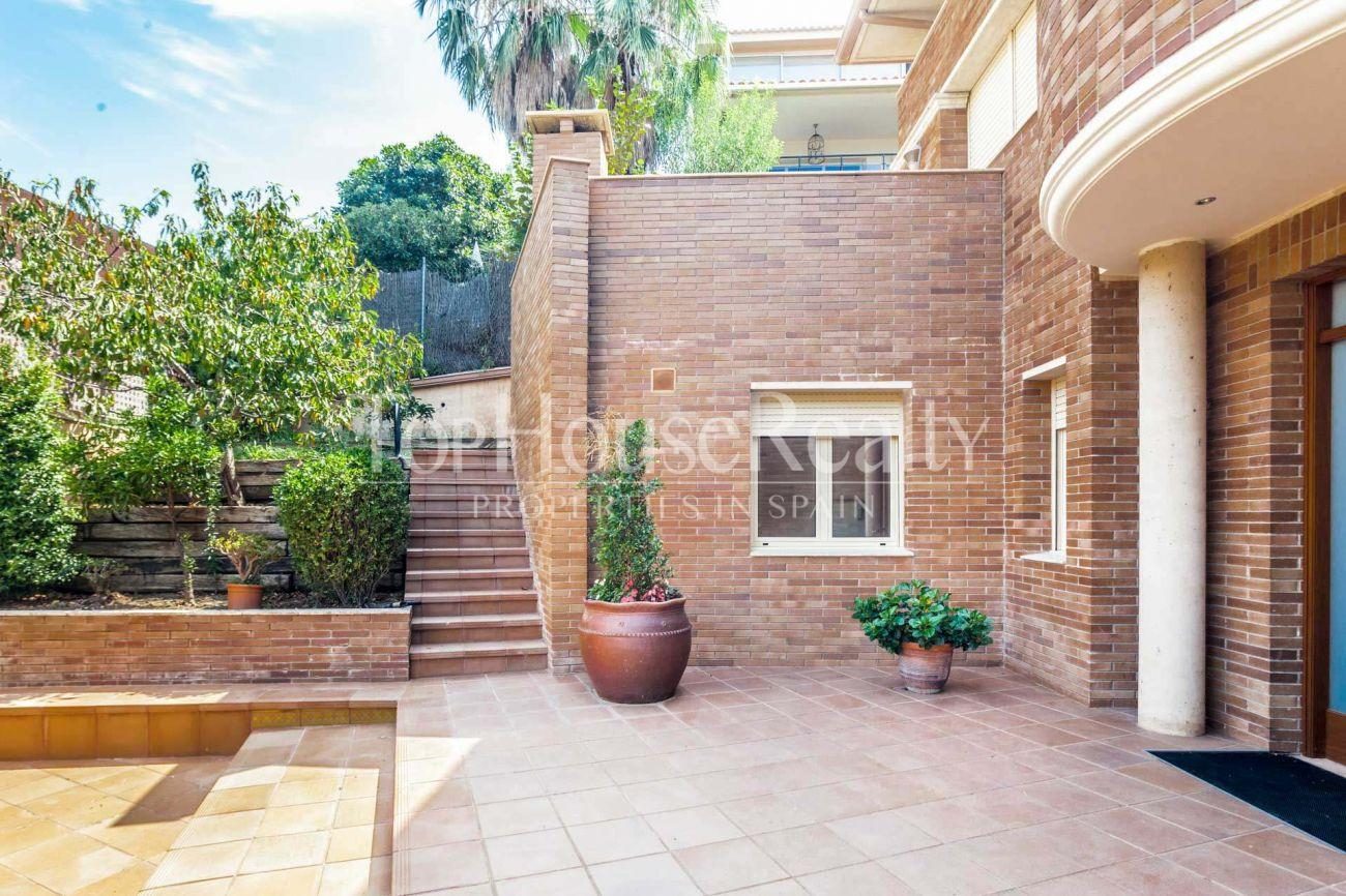 Large villa in the exceptional area of Sant Just Desvern
