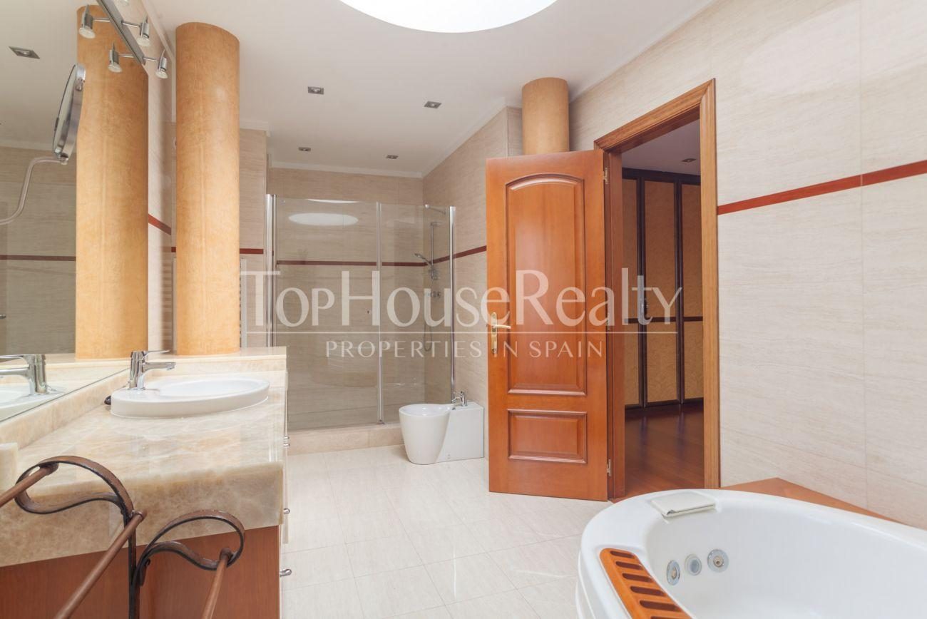 Large villa in the exceptional area of Sant Just Desvern