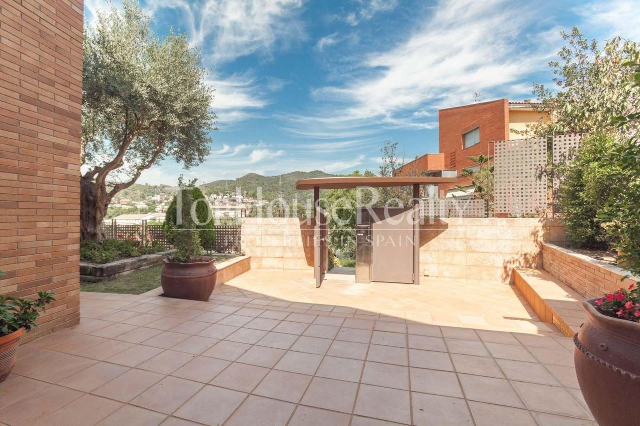 Large villa in the exceptional area of Sant Just Desvern