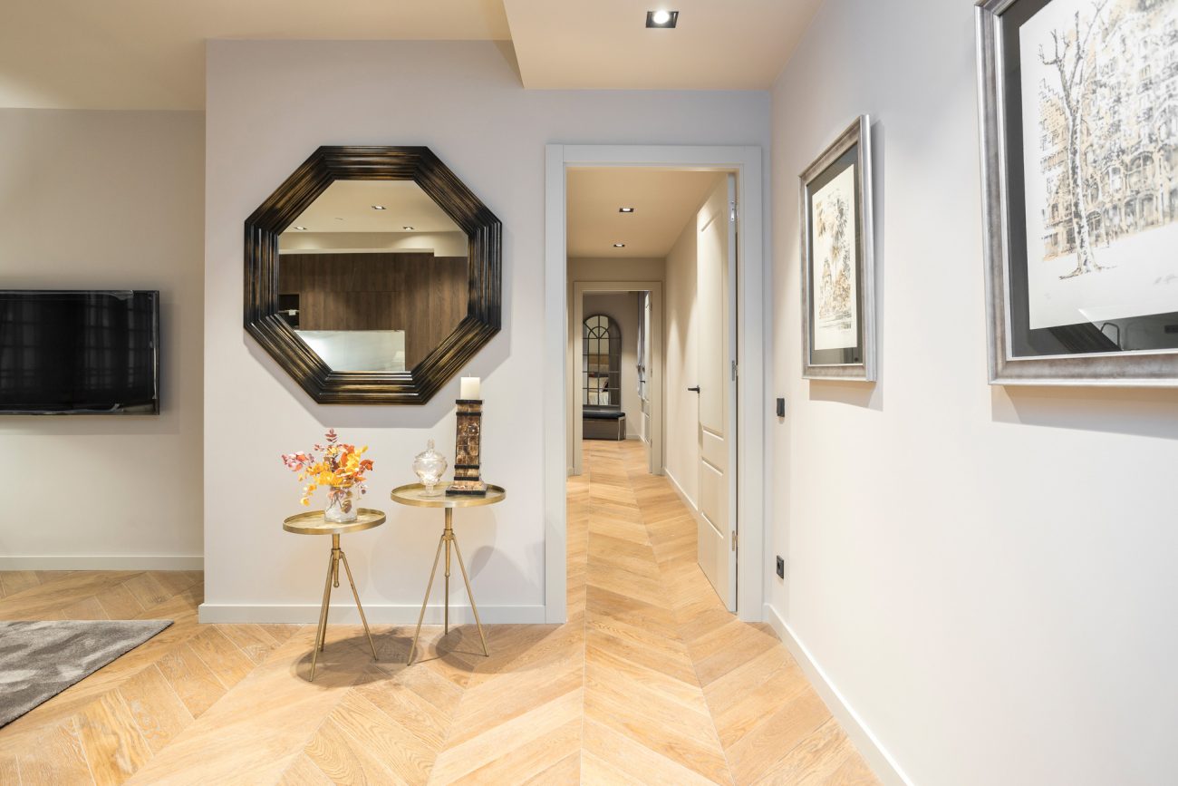 Exclusive renovated design apartment in Via Layetana