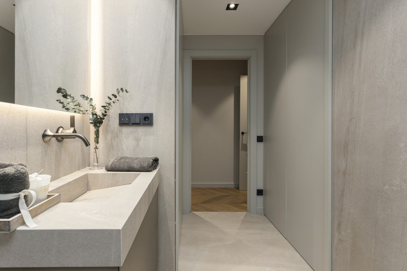 Exclusive refurbished residence on Via Layetana in Barcelona