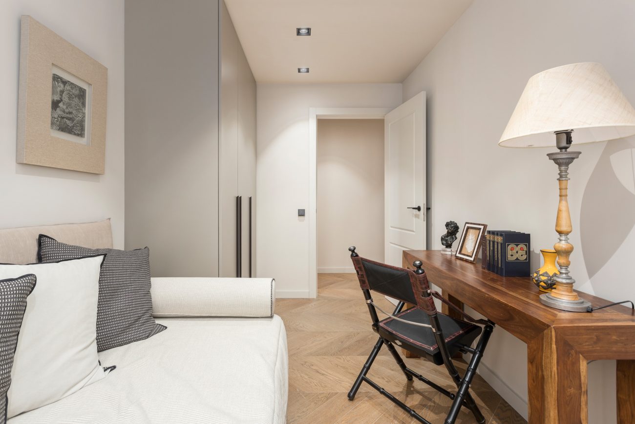 Exclusive renovated design apartment in Via Layetana