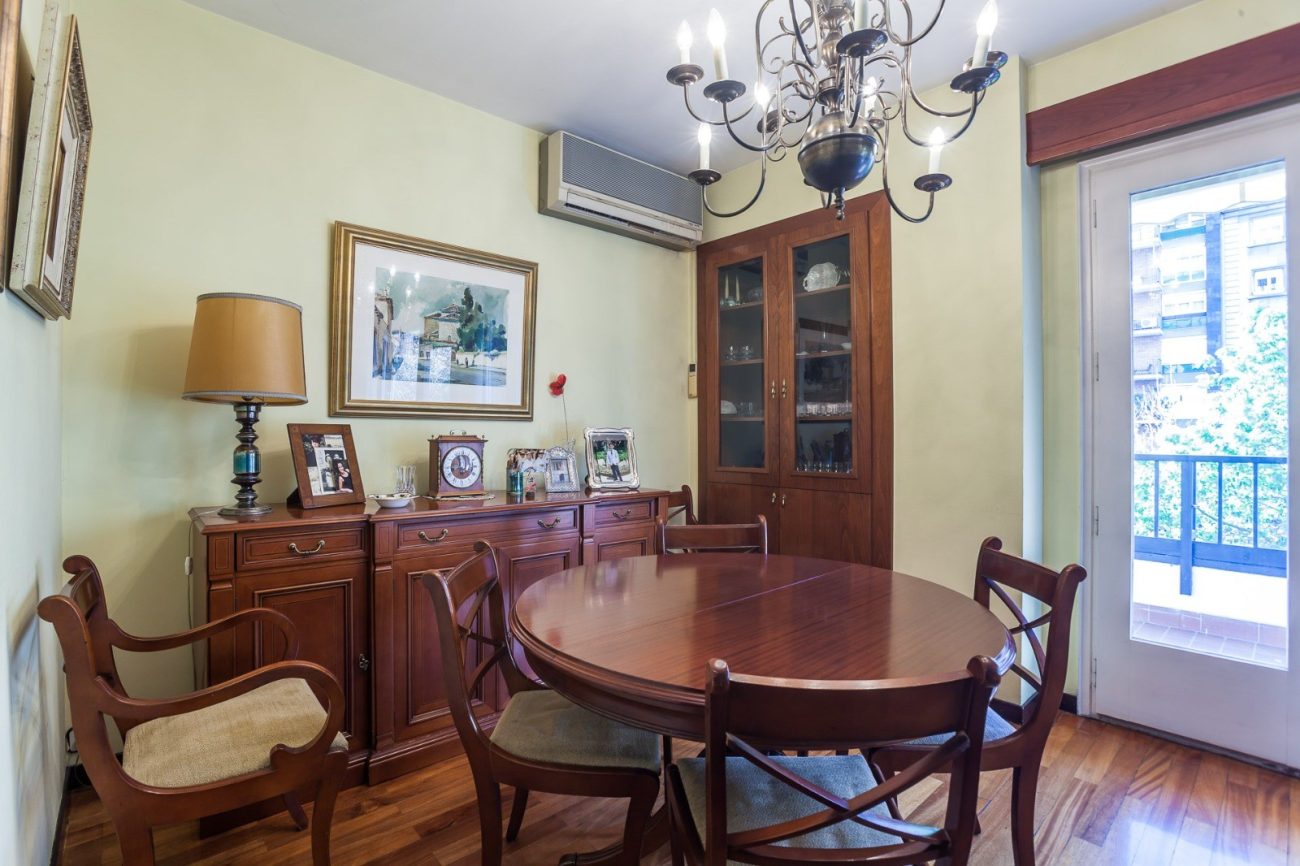 Spectacular and bright home in one of the most sought-after areas of the city of Barcelona
