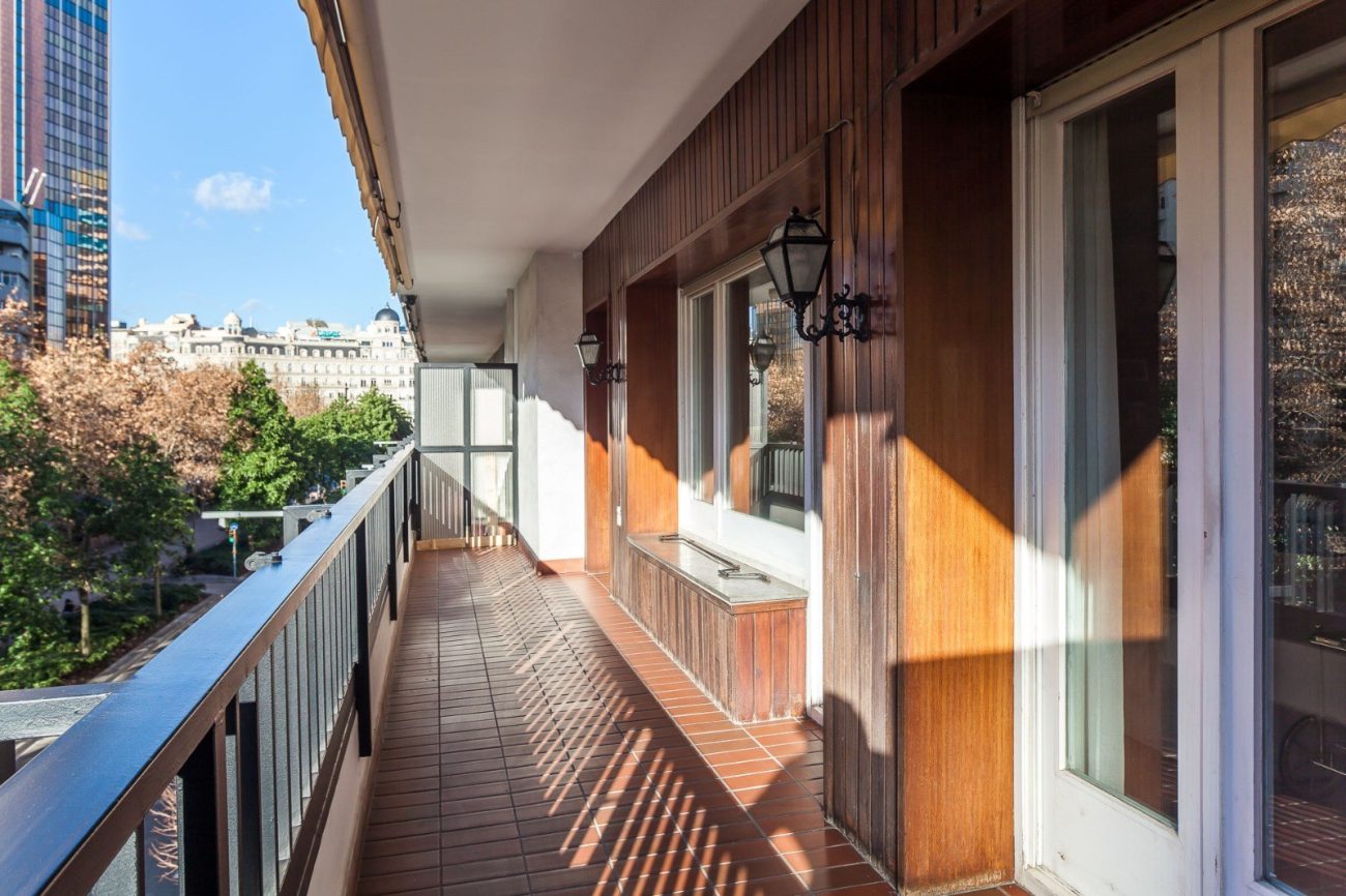 Spectacular and bright home in one of the most sought-after areas of the city of Barcelona