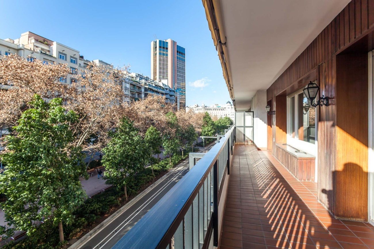 Spectacular and bright home in one of the most sought-after areas of the city of Barcelona