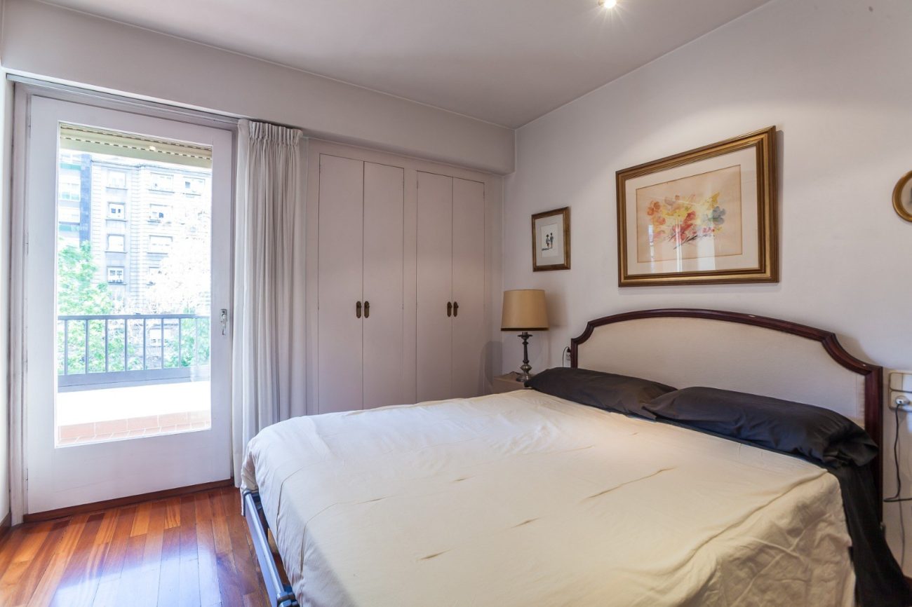 Spectacular and bright home in one of the most sought-after areas of the city of Barcelona