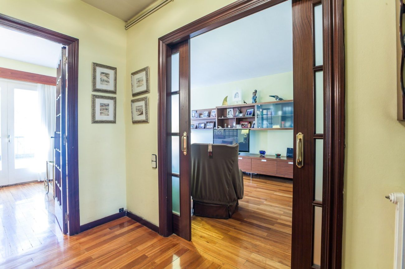 Spectacular and bright home in one of the most sought-after areas of the city of Barcelona