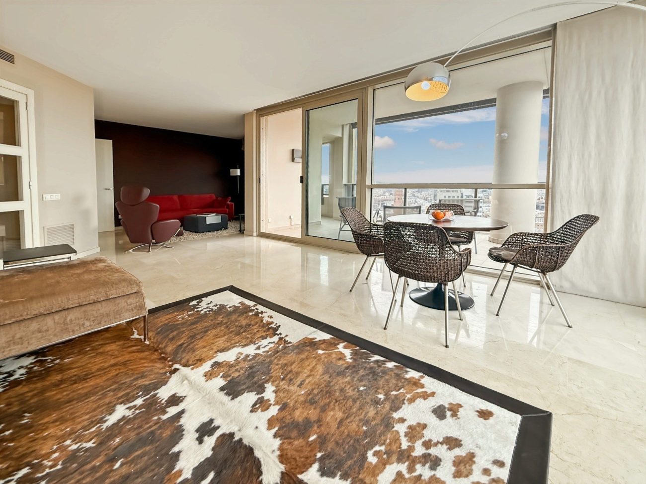 Penthouse for rent in Diagonal Ma, panoramic views, terrace and premium amenities