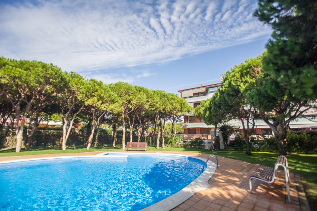 Apartment with two terraces and a private garden