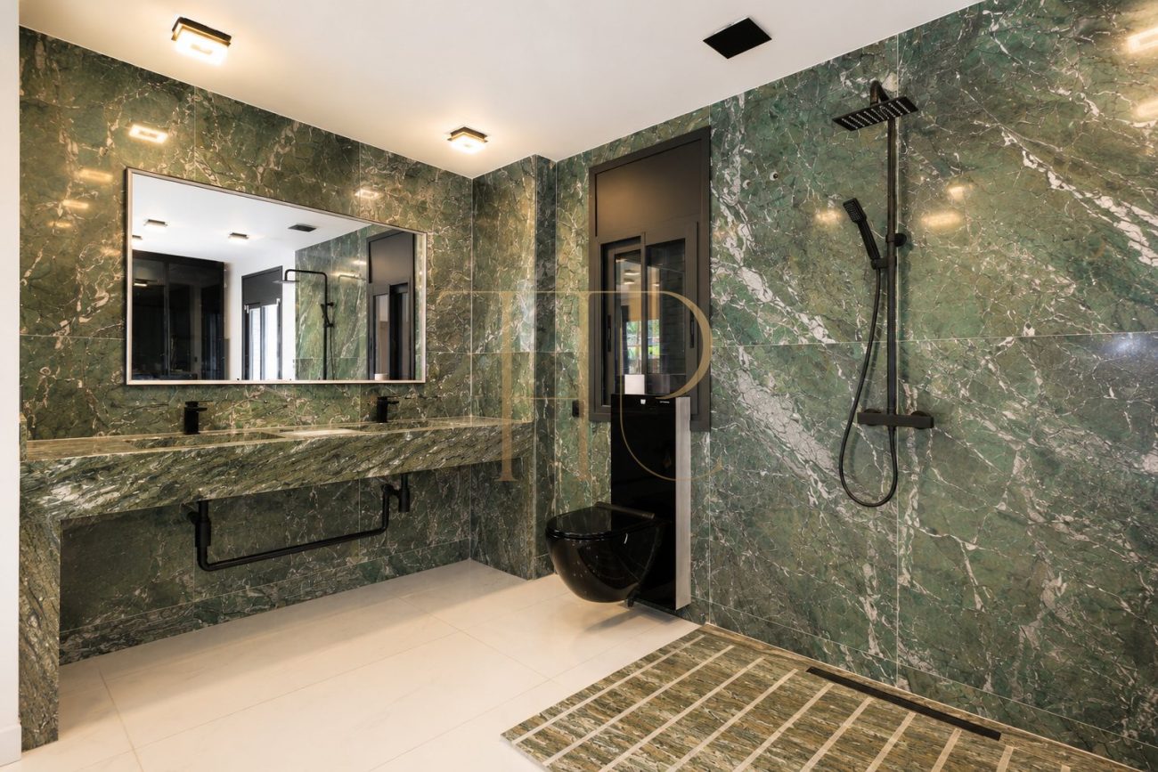 Exclusive Newly Renovated Designer Villa in La Pineda, Castelldefels