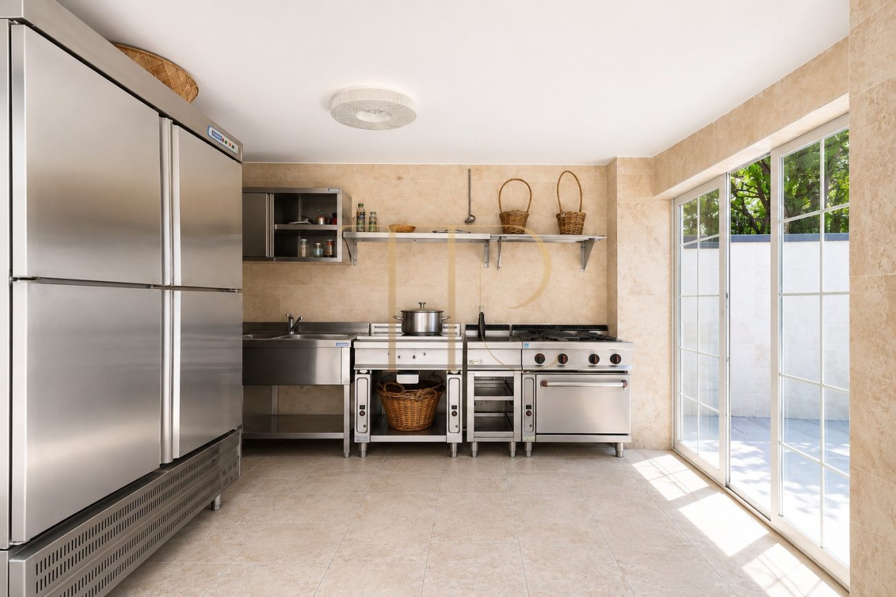 Exclusive Newly Renovated Designer Villa in La Pineda, Castelldefels