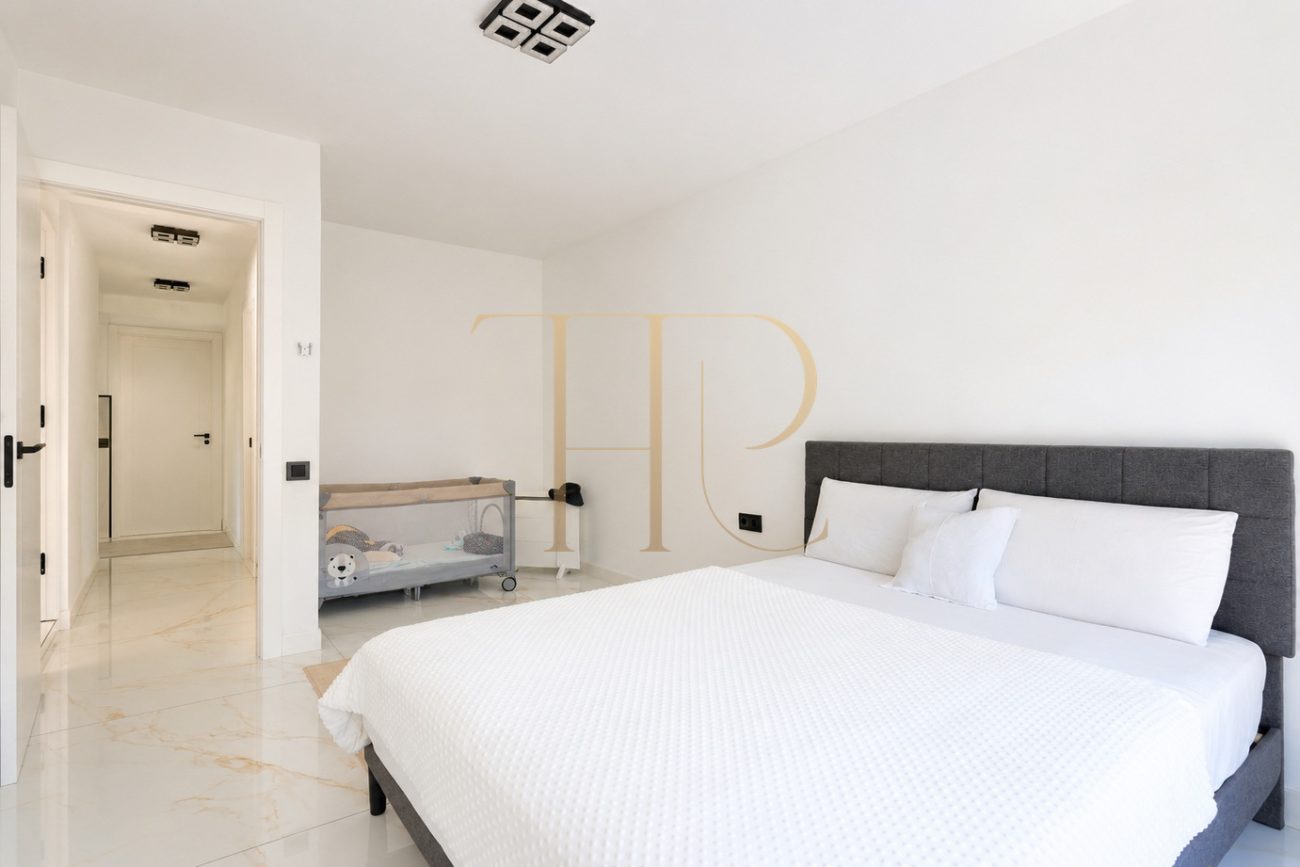 Exclusive Newly Renovated Designer Villa in La Pineda, Castelldefels