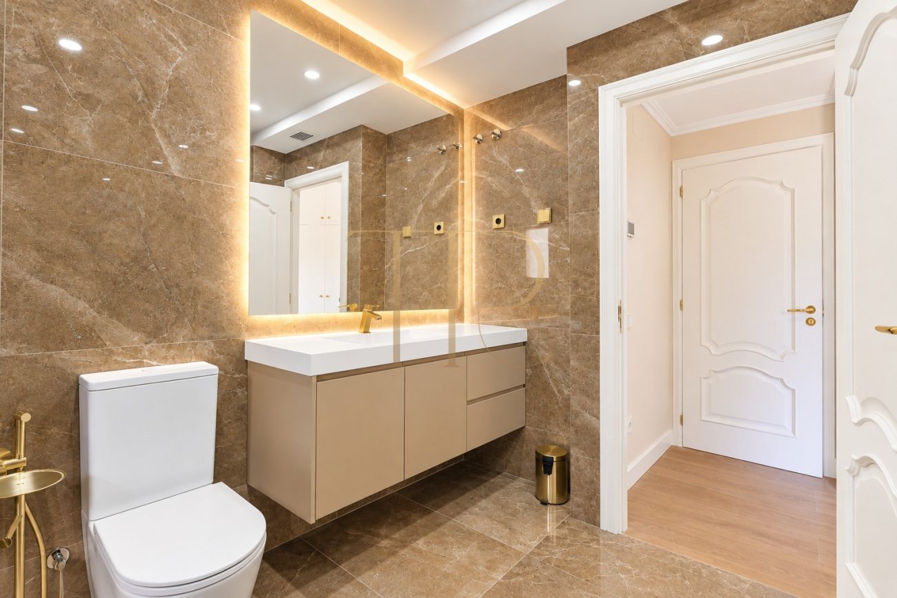 Luxury detached villa for rent in Gavà Mar, fully renovated