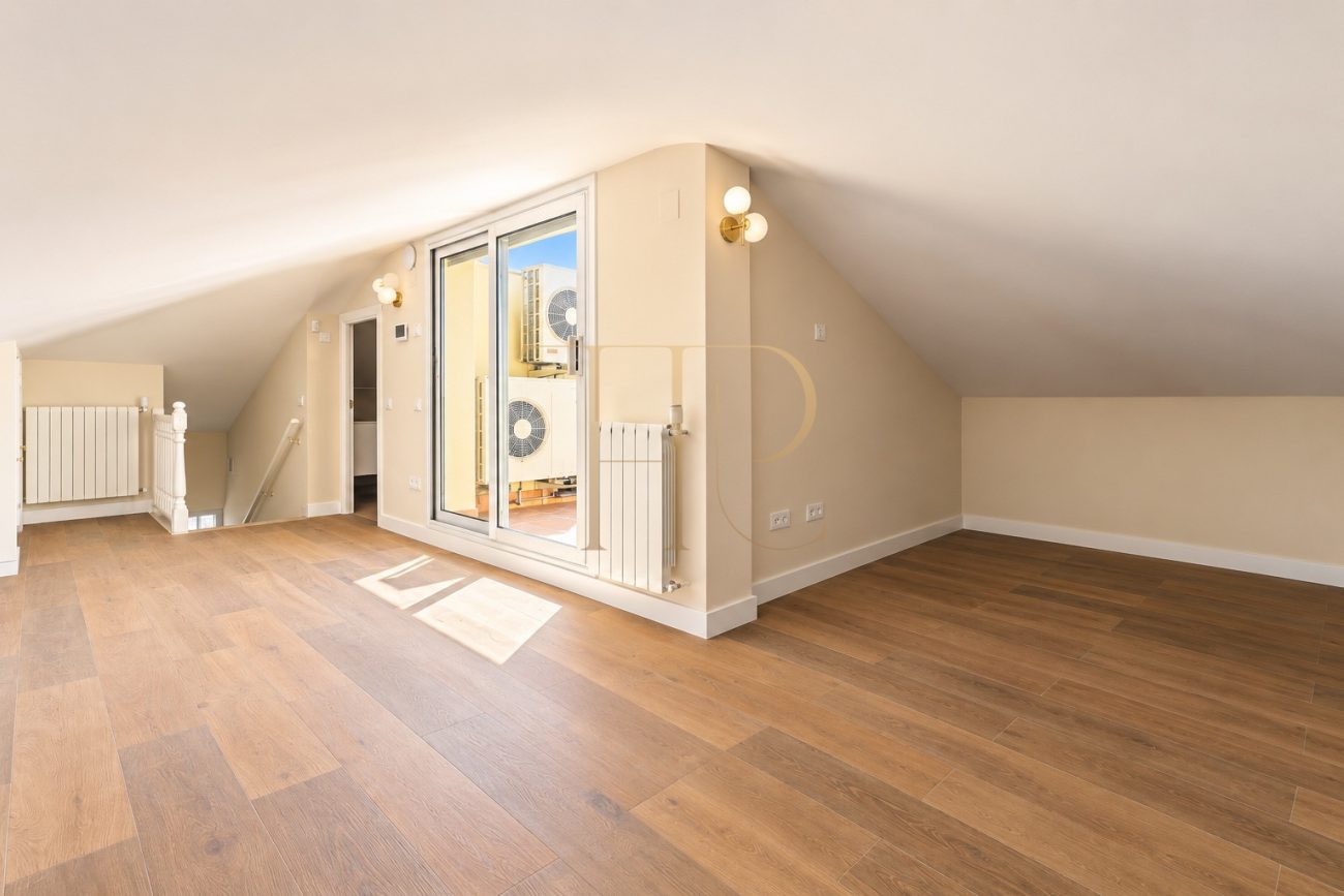 Luxury detached villa for rent in Gavà Mar, fully renovated