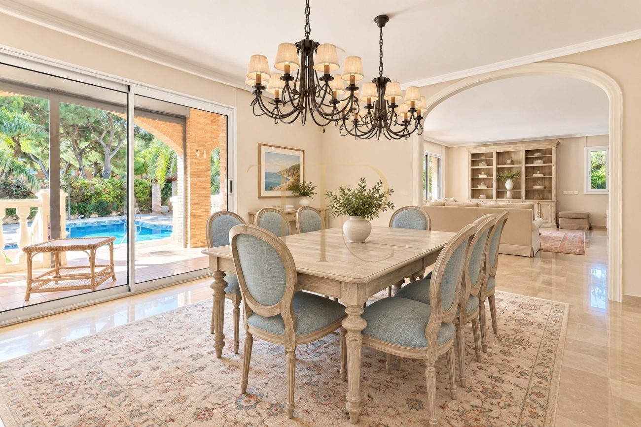 Luxury detached villa for rent in Gavà Mar, fully renovated