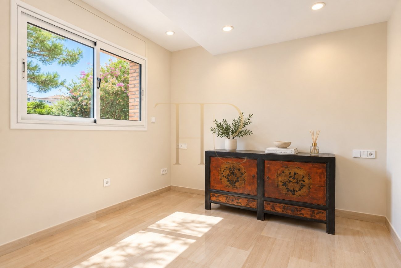 Luxury detached villa for rent in Gavà Mar, fully renovated