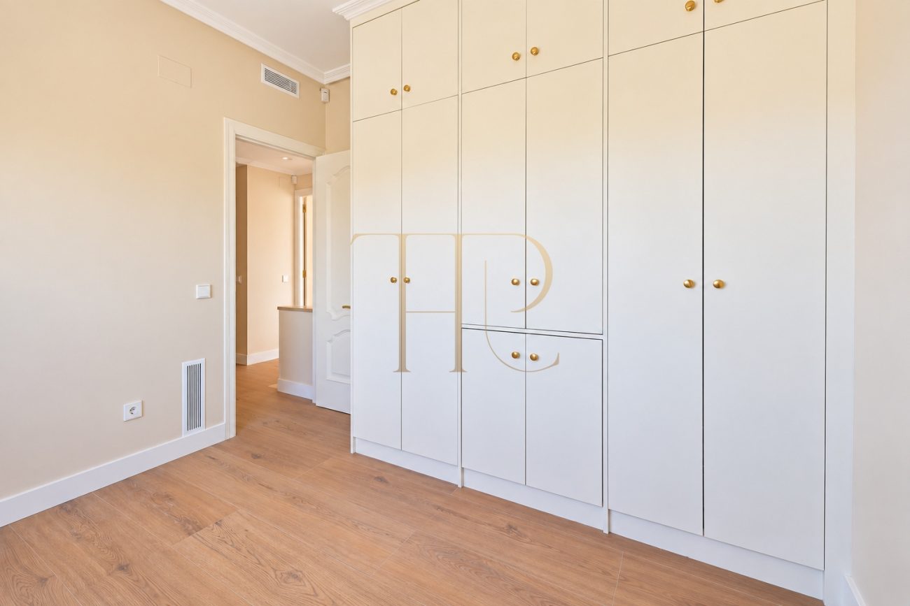 Luxury detached villa for rent in Gavà Mar, fully renovated