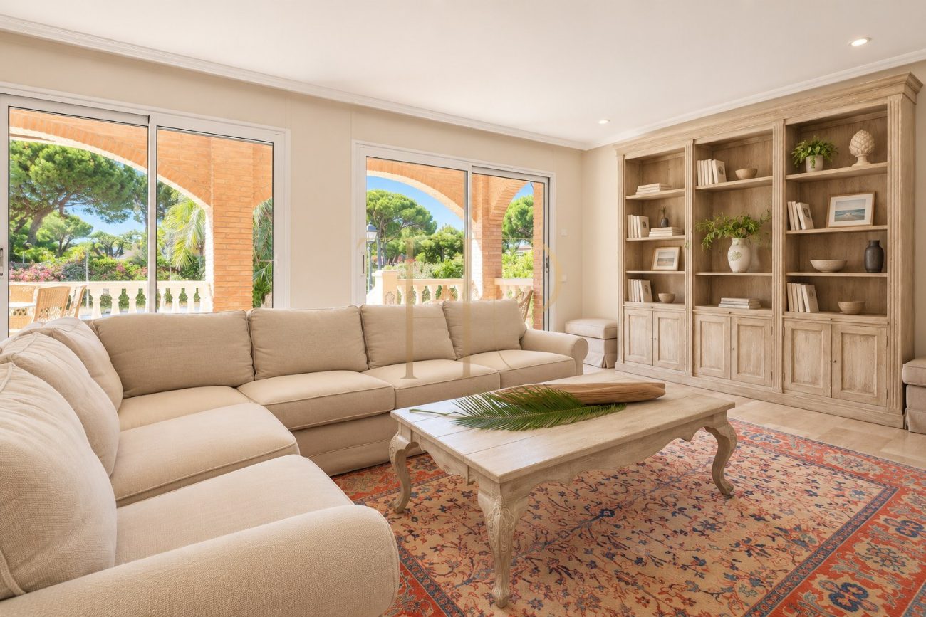 Luxury detached villa for rent in Gavà Mar, fully renovated