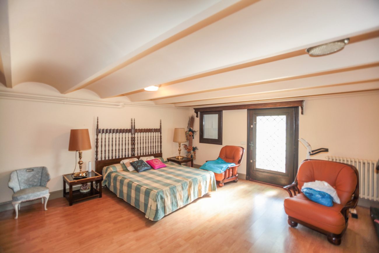 Luxury villa in the elite urbanisation of Sagaro.