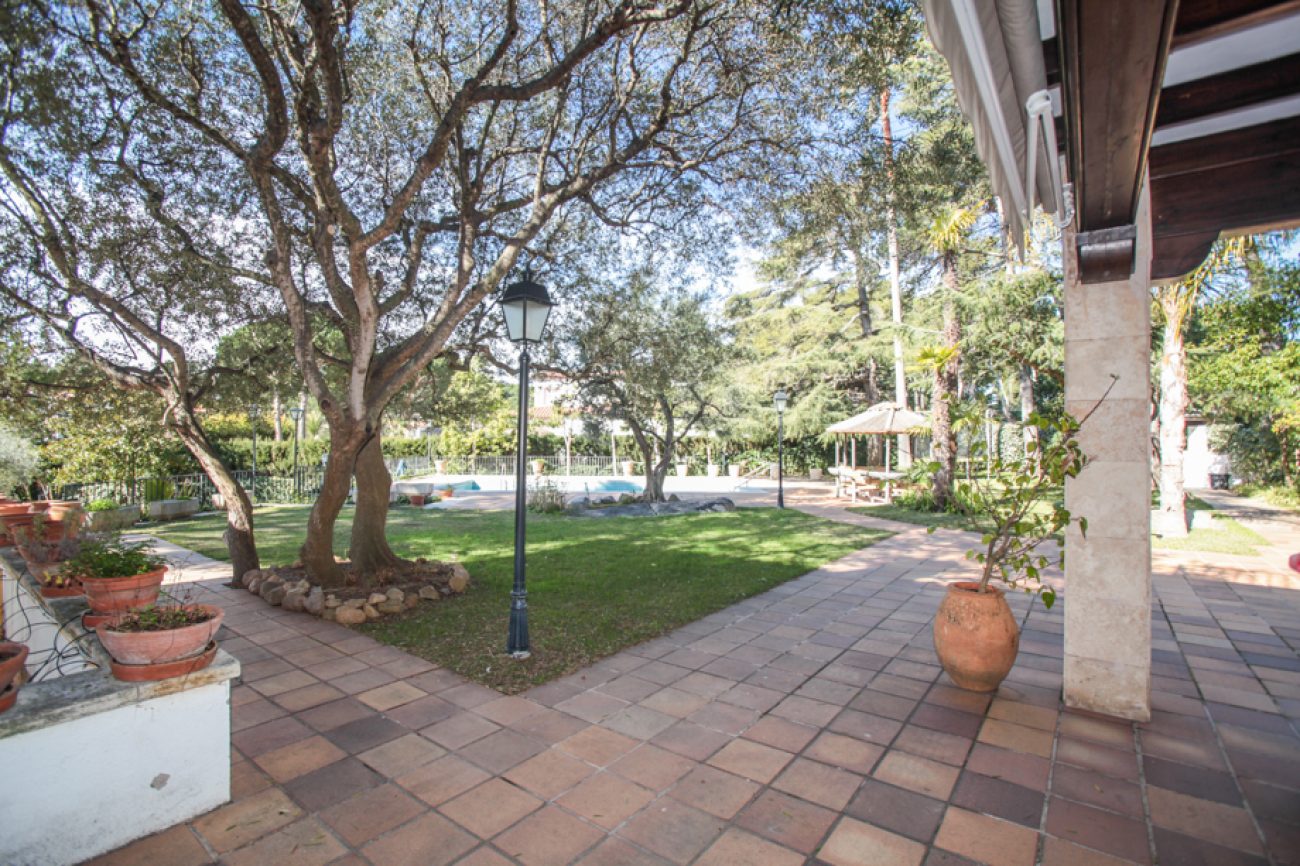 Luxury villa in the elite urbanisation of Sagaro.
