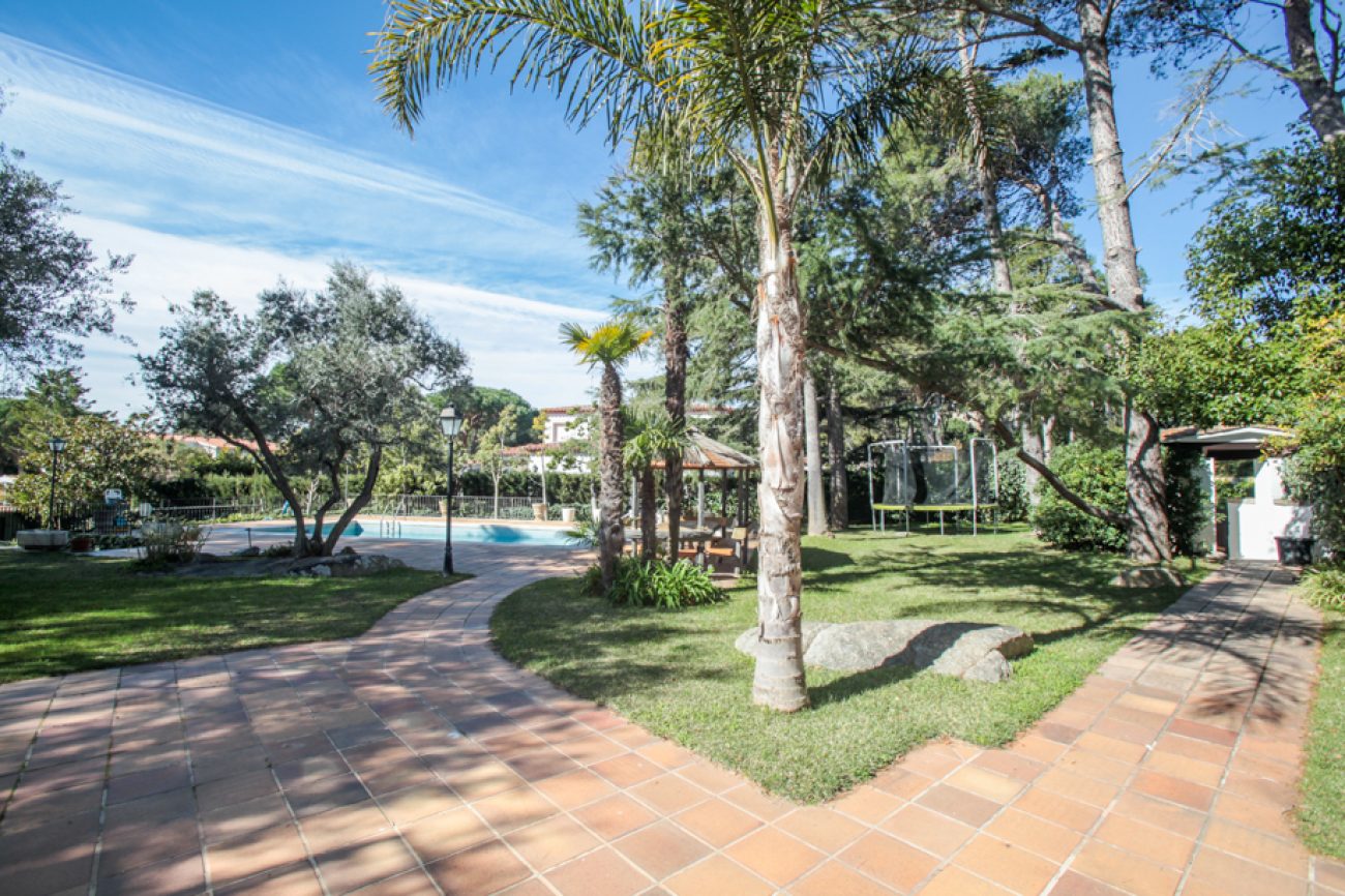 Luxury villa in the elite urbanisation of Sagaro.