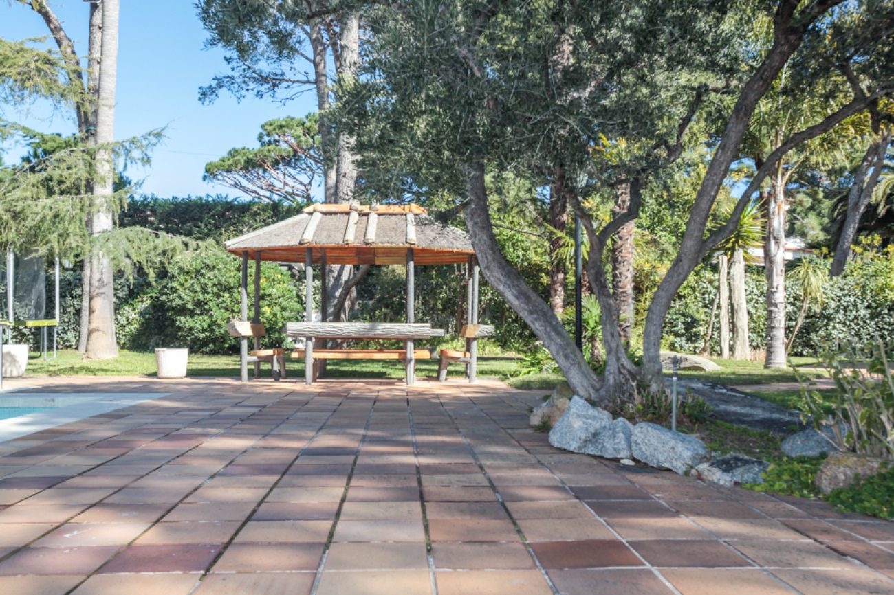 Luxury villa in the elite urbanisation of Sagaro.