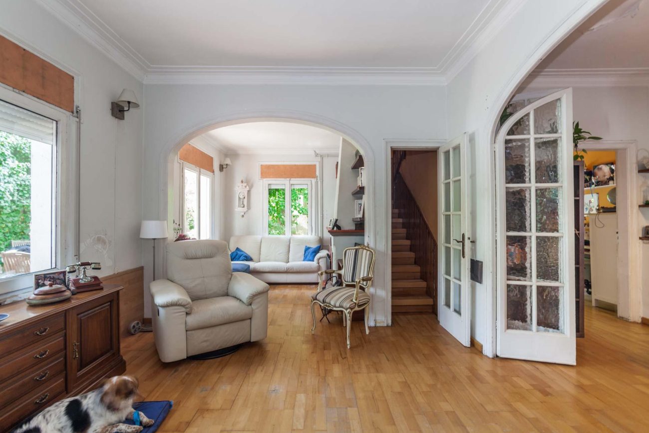 Exceptional plot with a cosy house in Castelldefels Playa