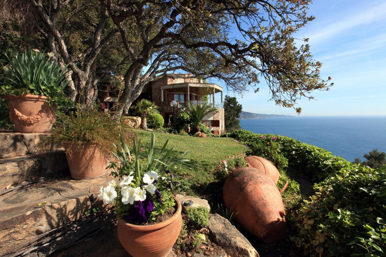 Spectacular house with best views in Cala Giverola