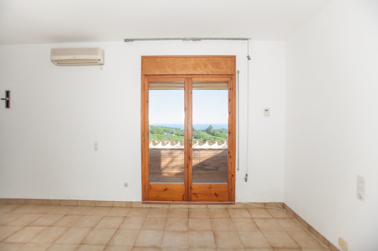 Big rustic house close to Barcelona