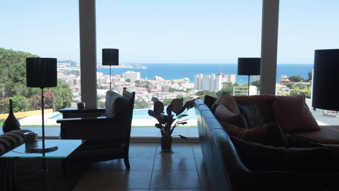 Villa with panoramic views of the sea and the city