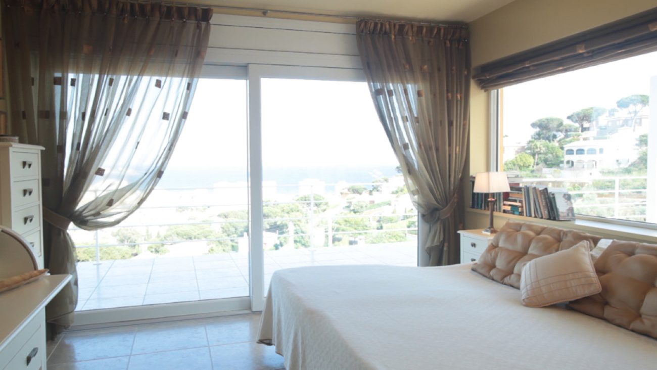 Villa with panoramic views of the sea and the city