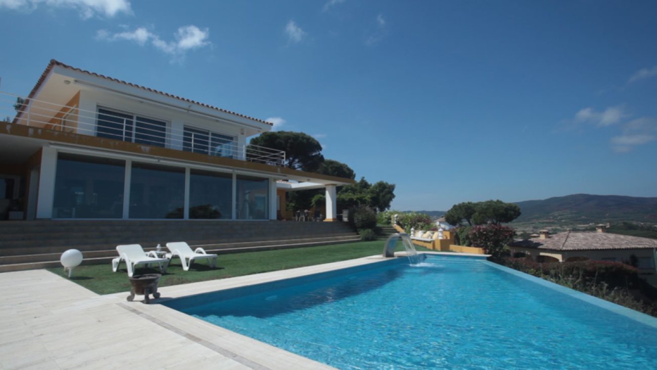 Villa with panoramic views of the sea and the city