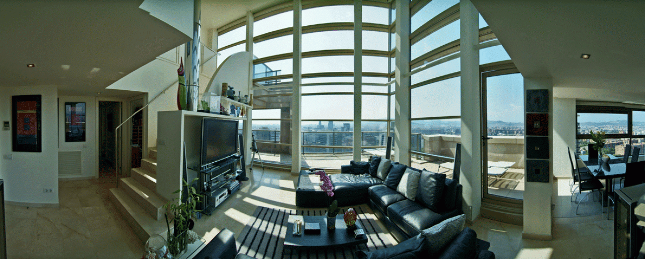Luxury penthouse close to the sea in Barcelona