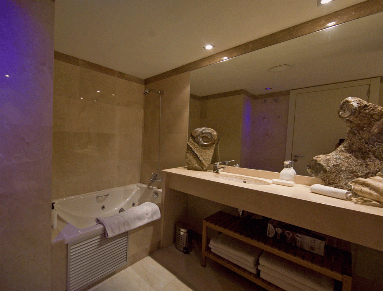 Luxury penthouse close to the sea in Barcelona