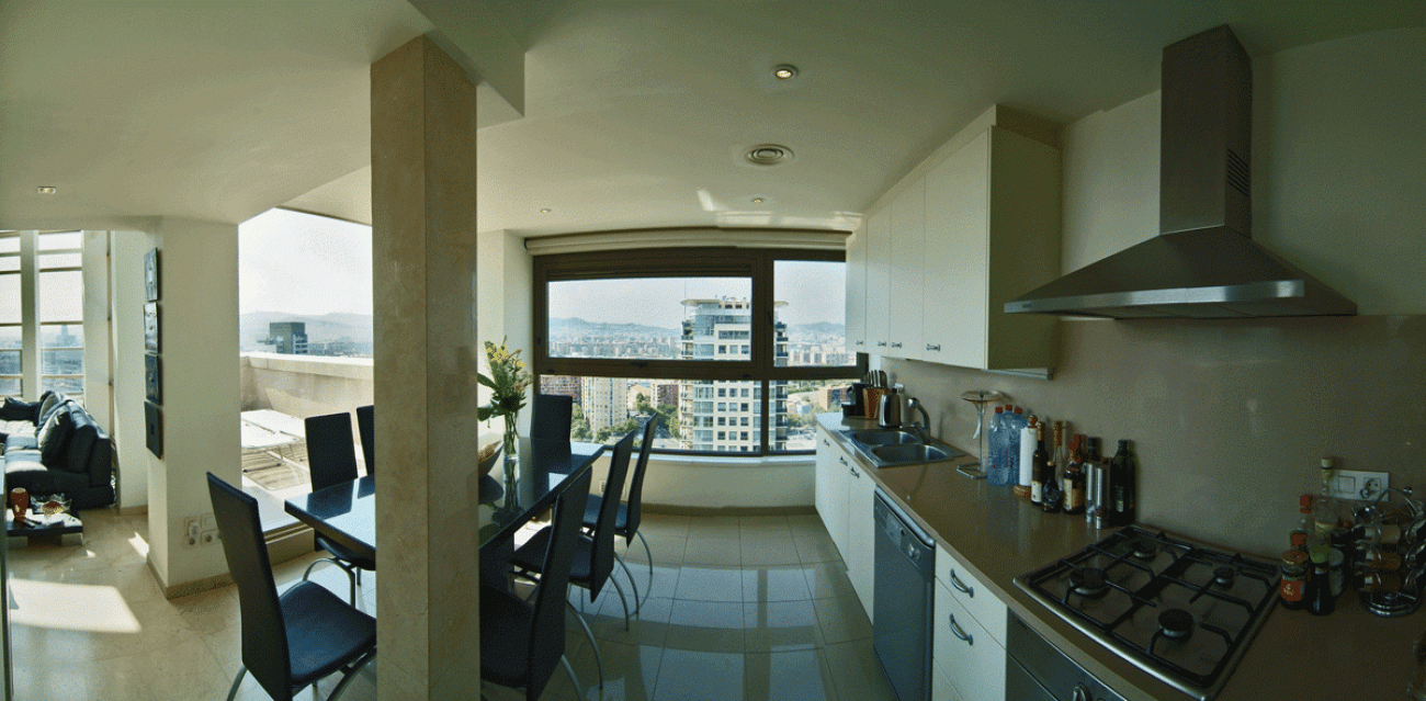 Luxury penthouse close to the sea in Barcelona