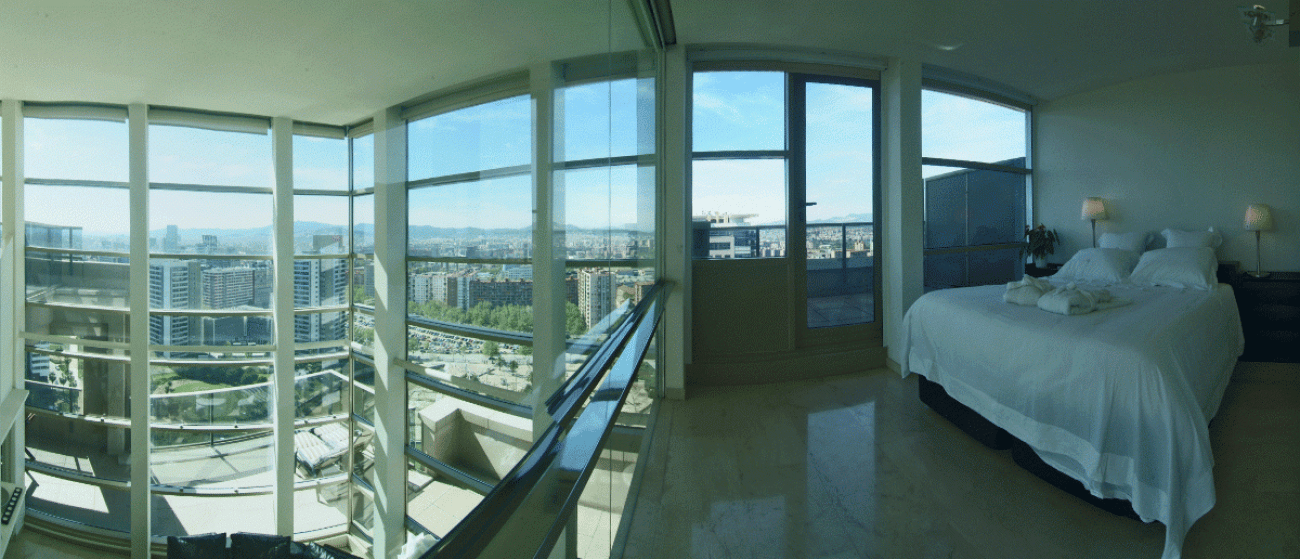 Luxury penthouse close to the sea in Barcelona