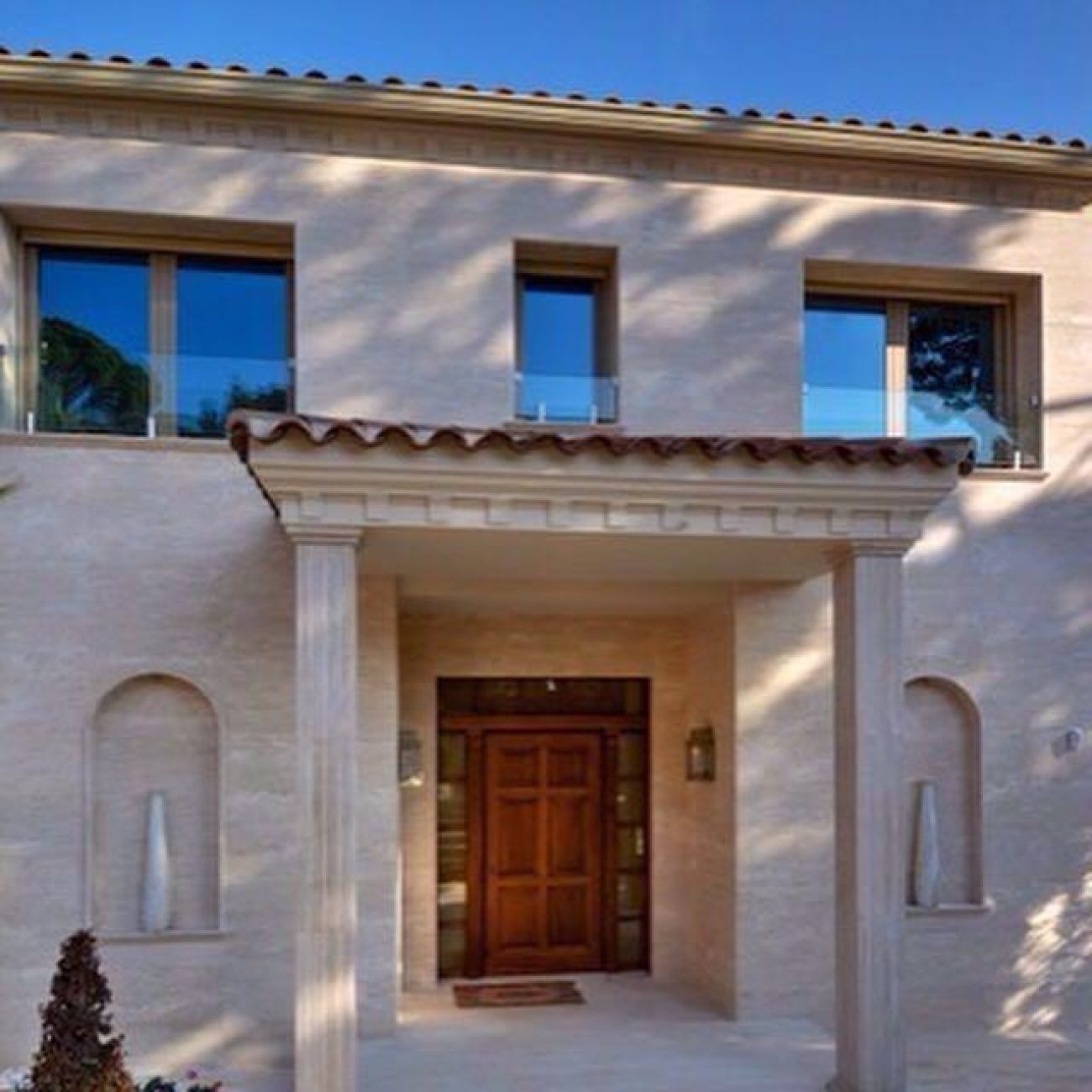 Stunning new home with views in Calonge
