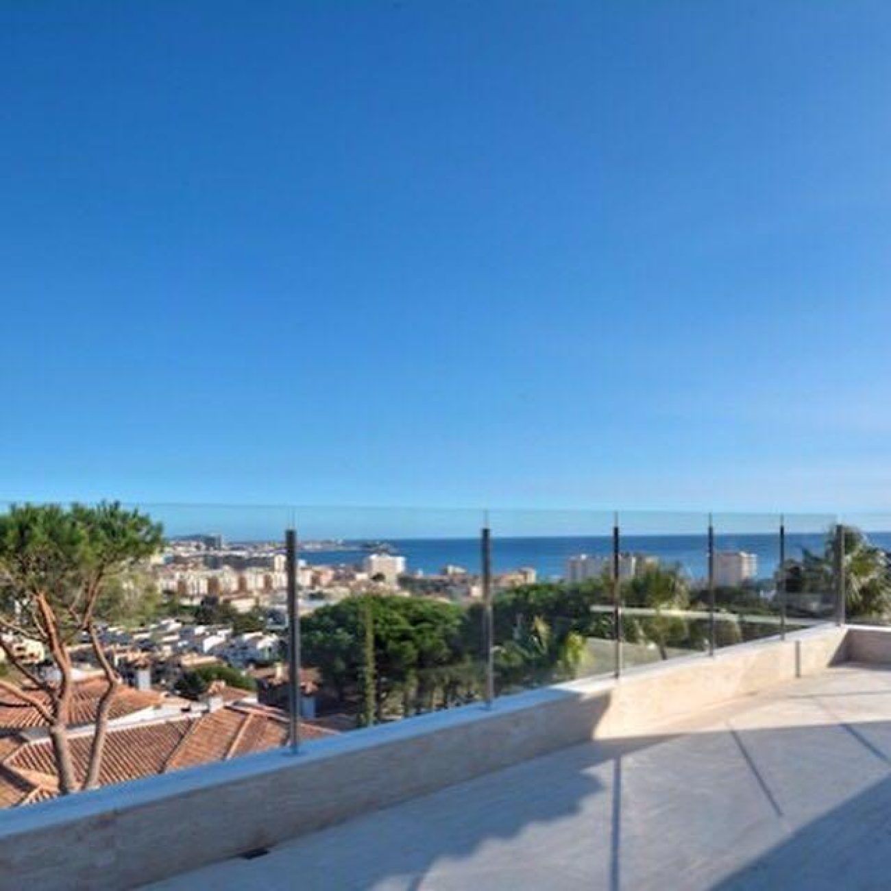 Stunning new home with views in Calonge
