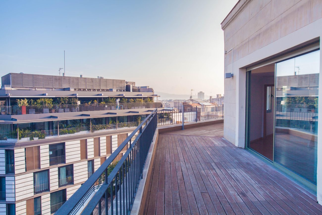 Penthouse with terrace and  impressive city views