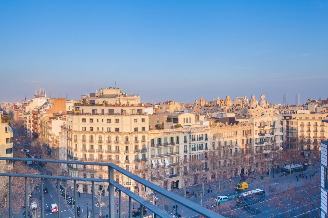Penthouse with terrace and  impressive city views