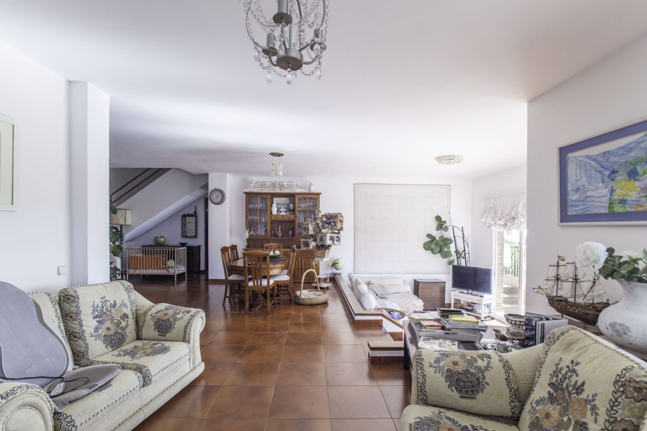 House in the best mountain area of Castelldefels