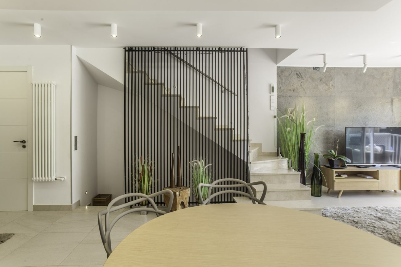 Newly refurbished townhouse at the first sea line
