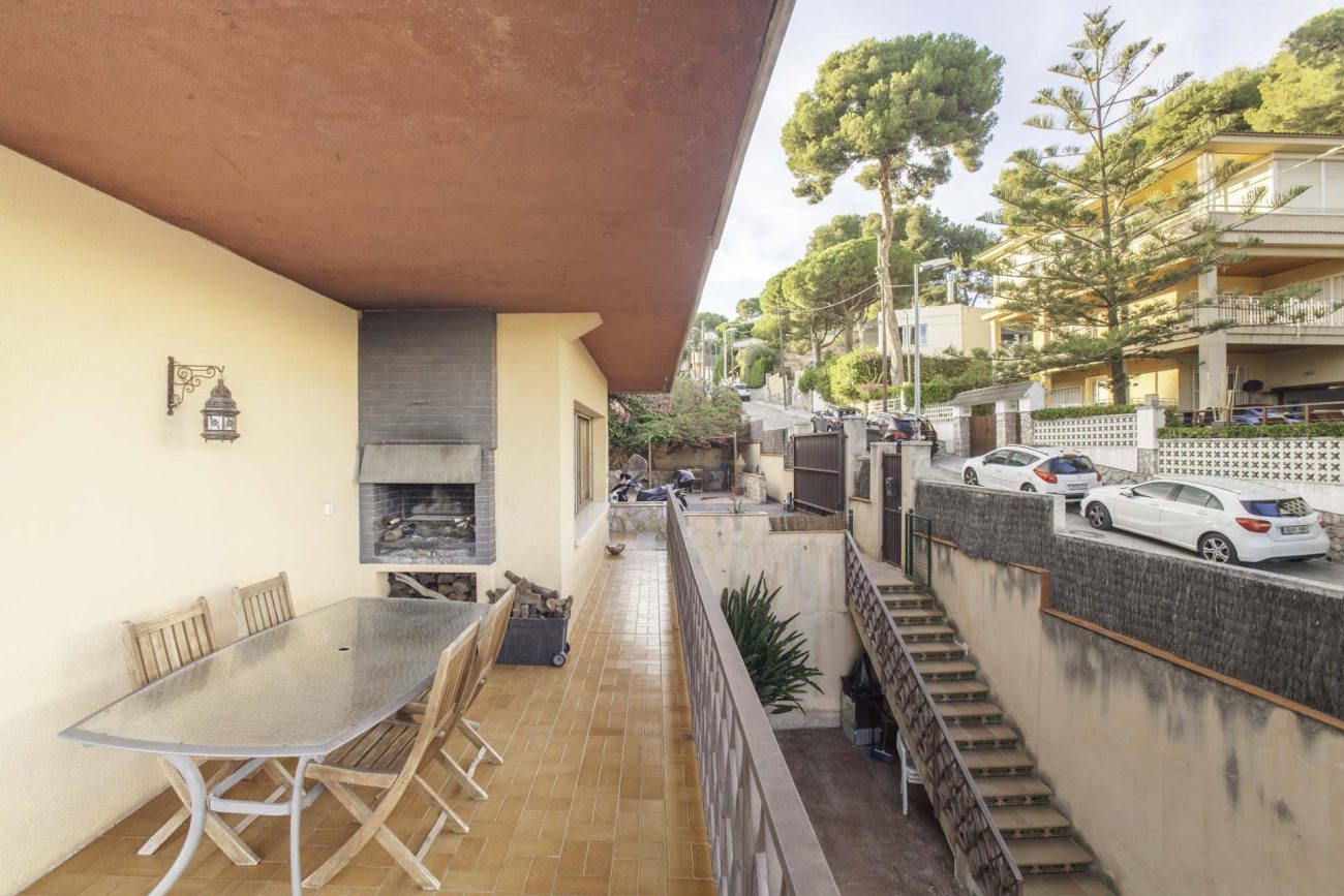 House with views in Castelldefels
