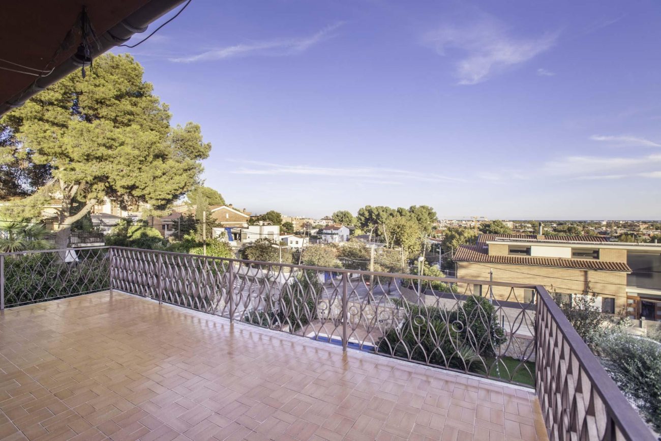 House with views in Castelldefels