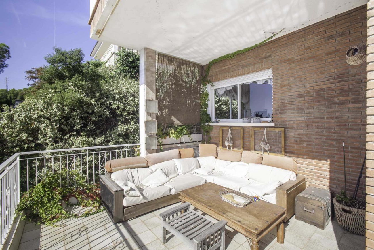 House in the best mountain area of Castelldefels