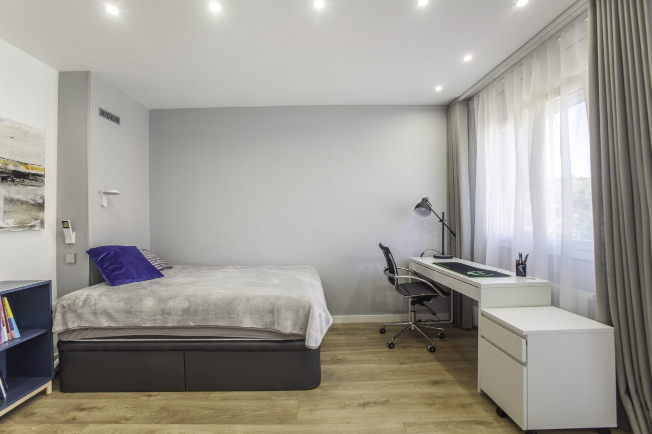 Newly refurbished townhouse at the first sea line
