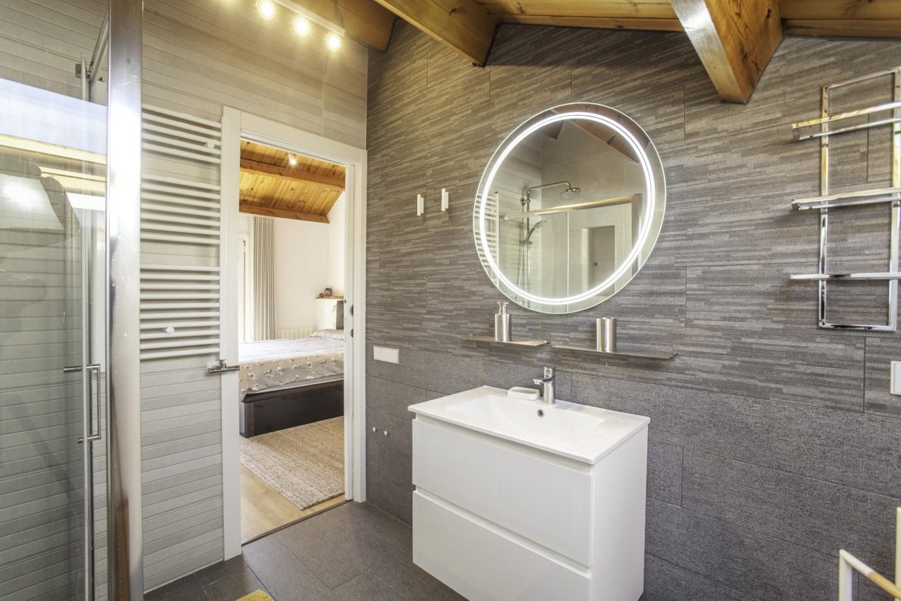 Newly refurbished townhouse at the first sea line