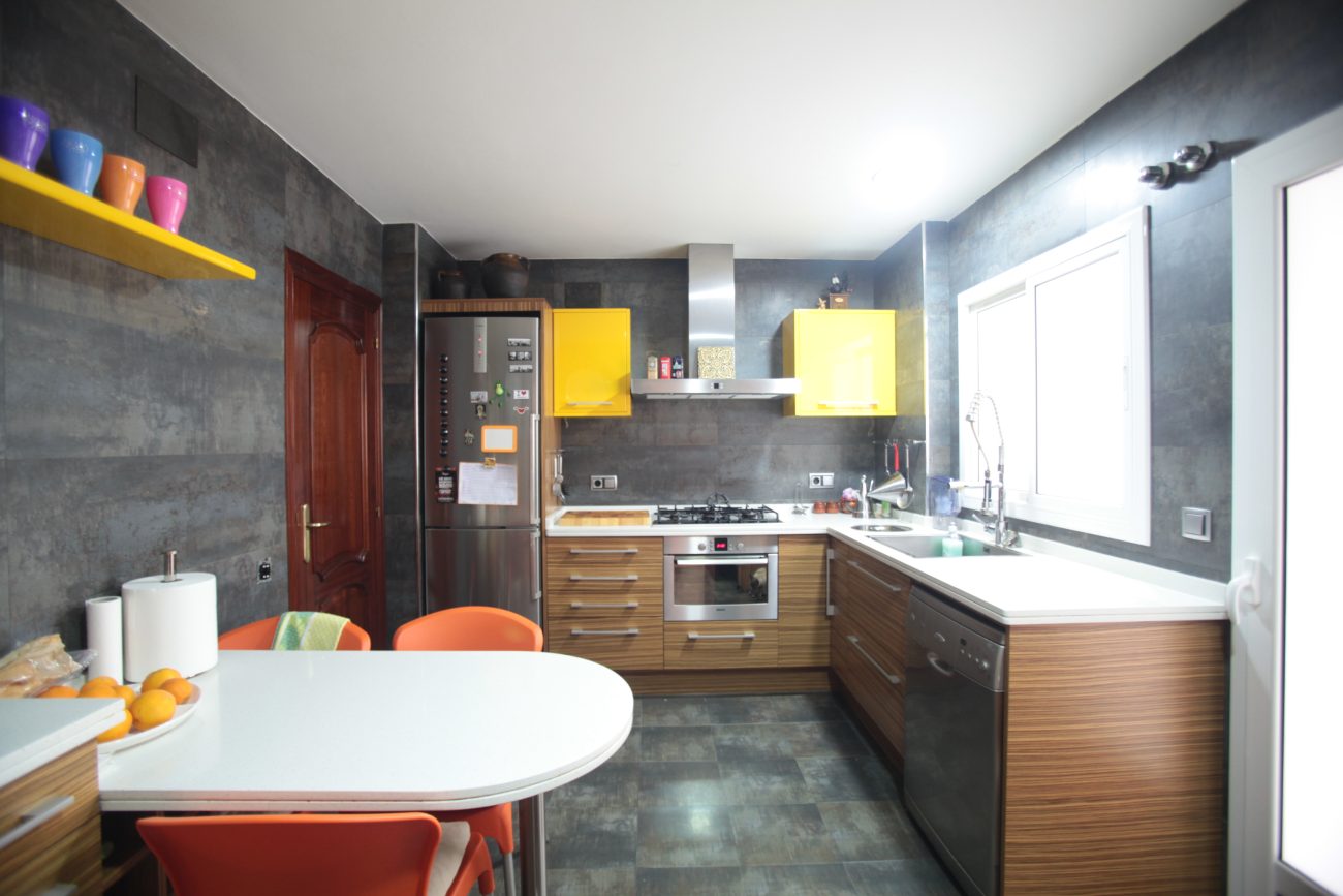 Large apartment in one of the main streets of Barcelona
