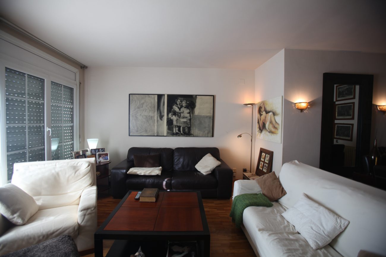 Large apartment in one of the main streets of Barcelona